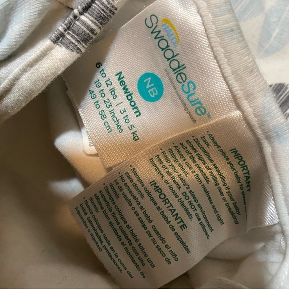 4 Baby Sleeping Swaddles in Various Sizes, Newborn to Large - Picture 3 of 5